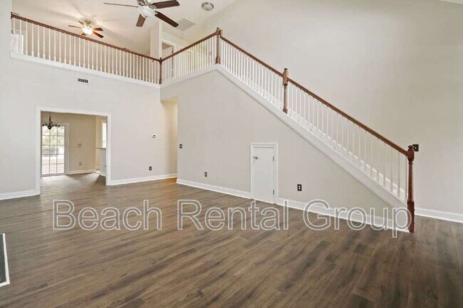 Building Photo - 3540 Brampton Dr