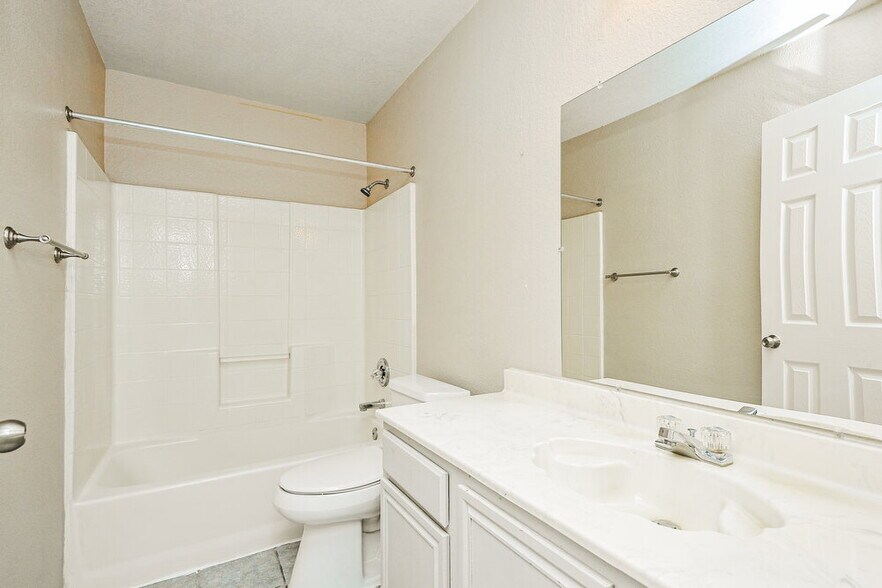 Building Photo - 840 Voltamp Dr