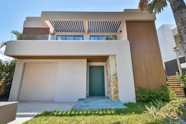 Building Photo - 135 SW 29th Rd