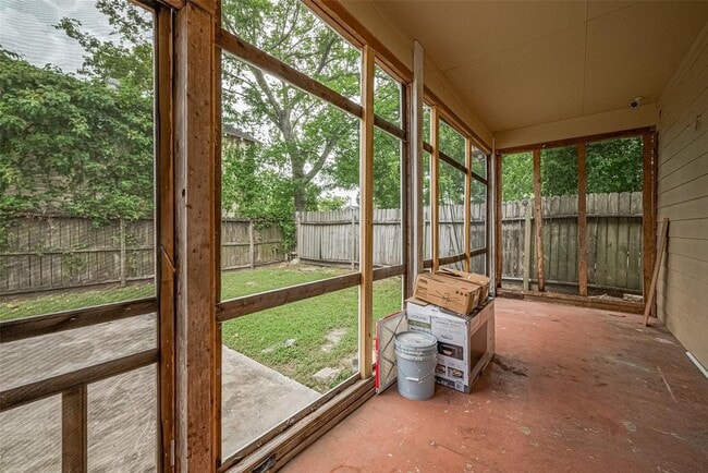Building Photo - 213 W Murrill Ave