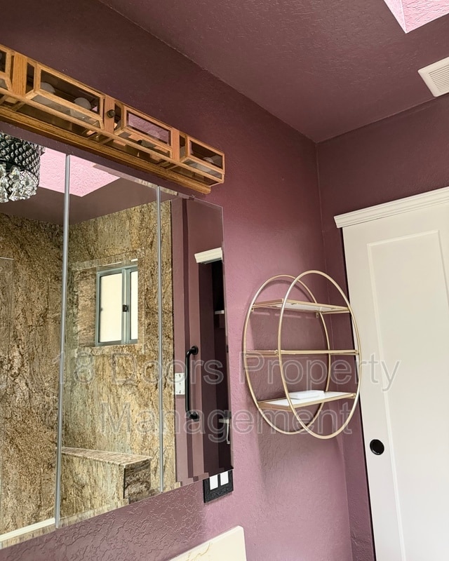 Building Photo - 3012 Skipper St