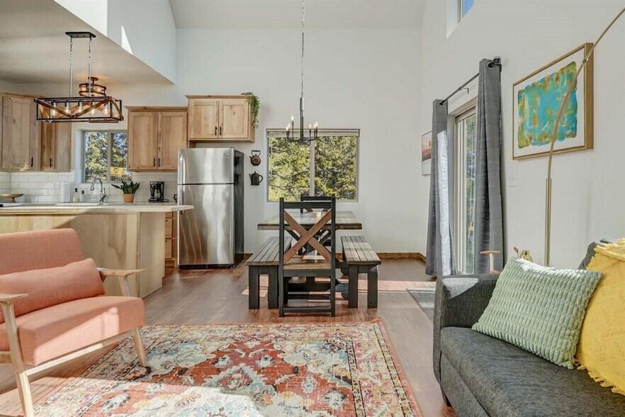 Building Photo - 123 Pinecrest Rd