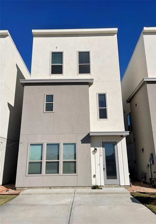 Building Photo - 18720 Centro Main St