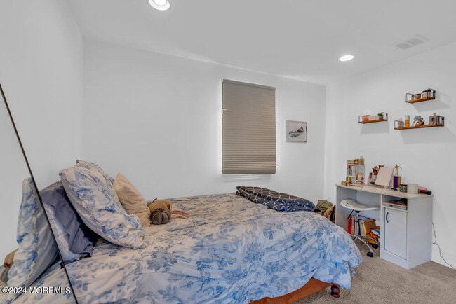 Building Photo - 300 Salem Ave