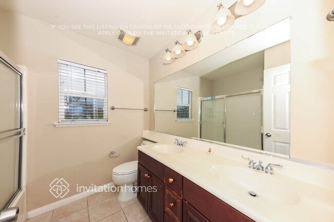 Building Photo - 12579 Chimney Rock Dr