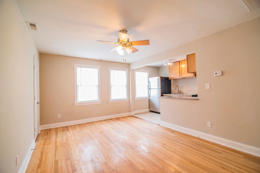 Living area - 1653 Northgate Rd
