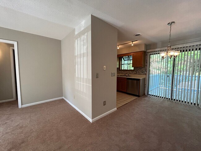 Building Photo - Charming 2BR Condo – Move-In Ready!
