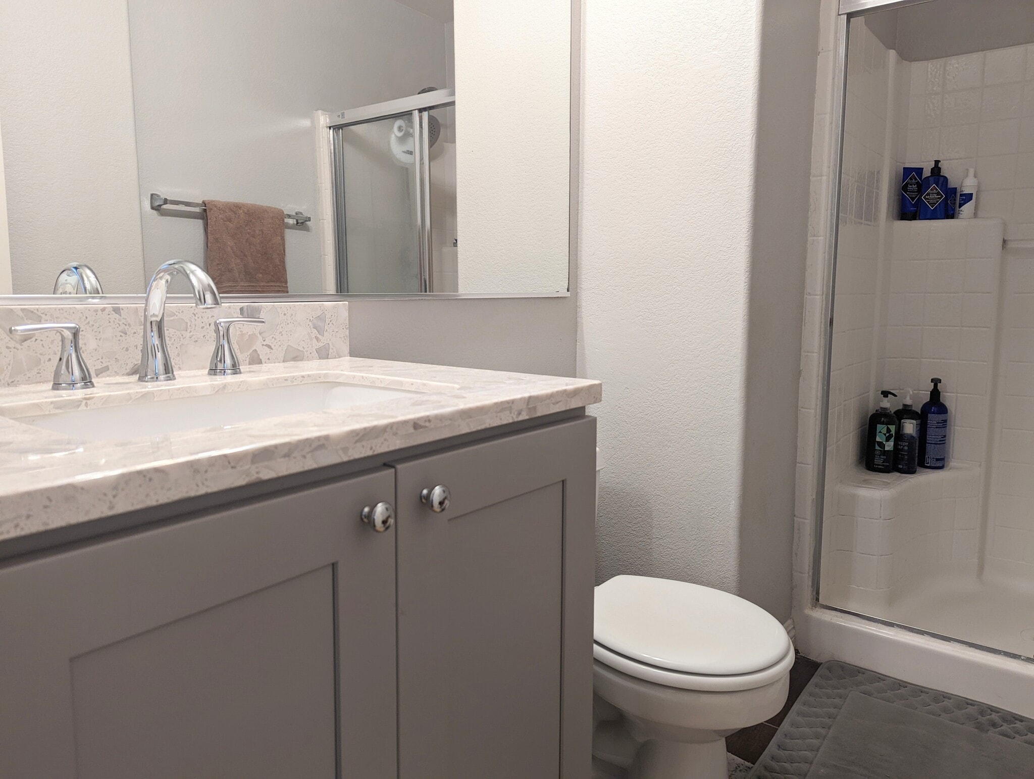 Upstairs secondary bathroom - 63 Night Heron Ln