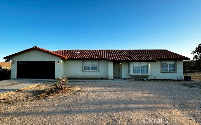 Building Photo - 15255 Rancho Rd