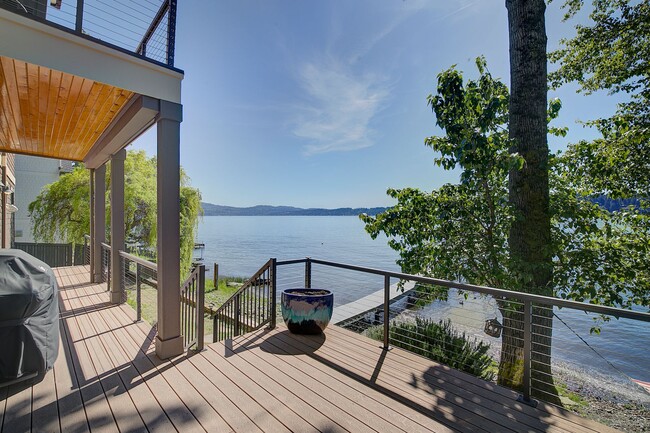 Building Photo - 3bd/3.75ba Sammamish Home