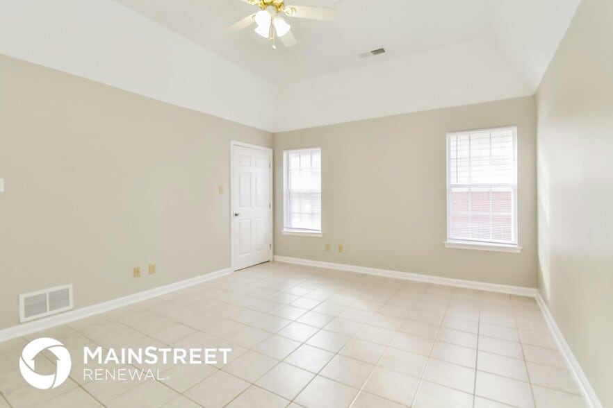 Building Photo - 5719 Sparrow Run