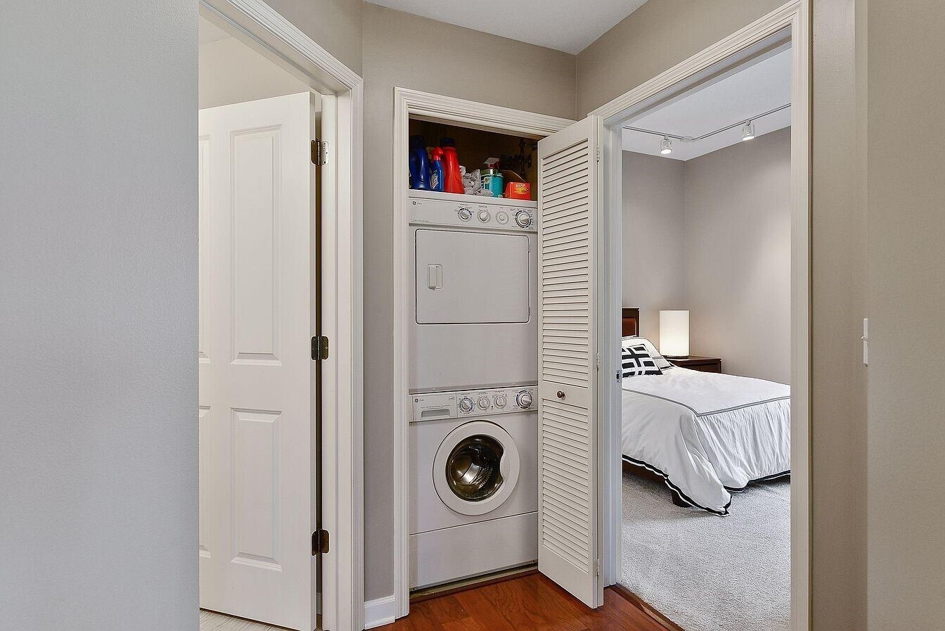 Laundry - 500 E Grant St