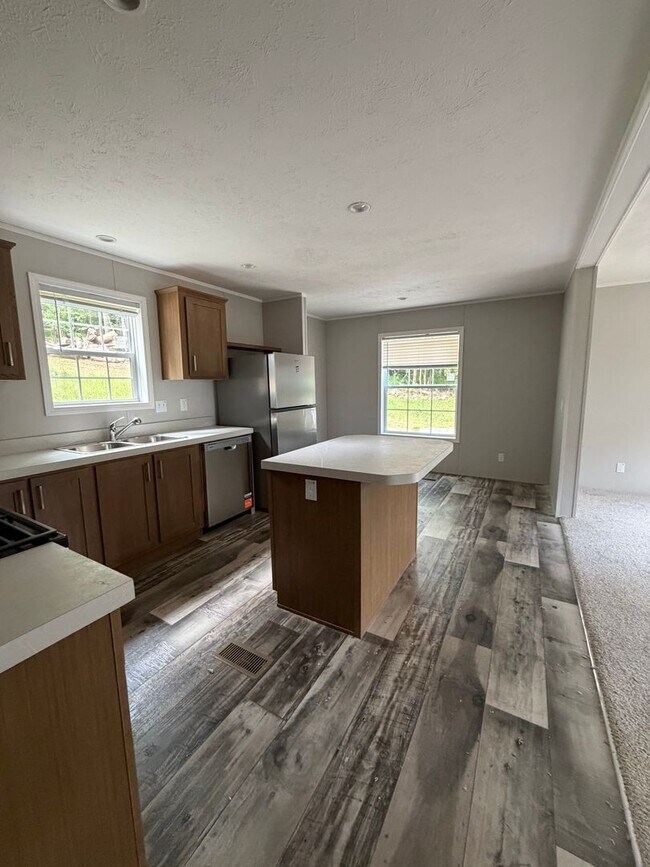 Building Photo - 4918 Greenwood Ln