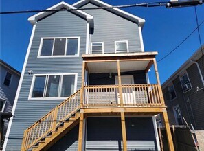Building Photo - 47 Rill St
