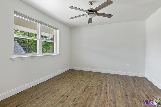 Building Photo - 212 Centerville St NE