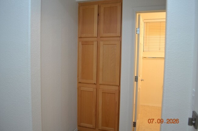 Building Photo - 2BED/2BA SOUTHWEST HOME - 1 STORY IN GATED COMMUNITY WITH POOL AREA AND SPA