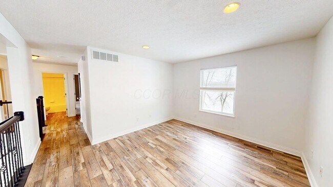 Building Photo - 5876 Myrick Rd