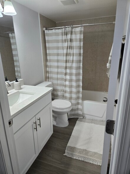 Building Photo - Veranda Flats