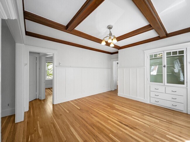 Building Photo - 23 Kingsboro Park