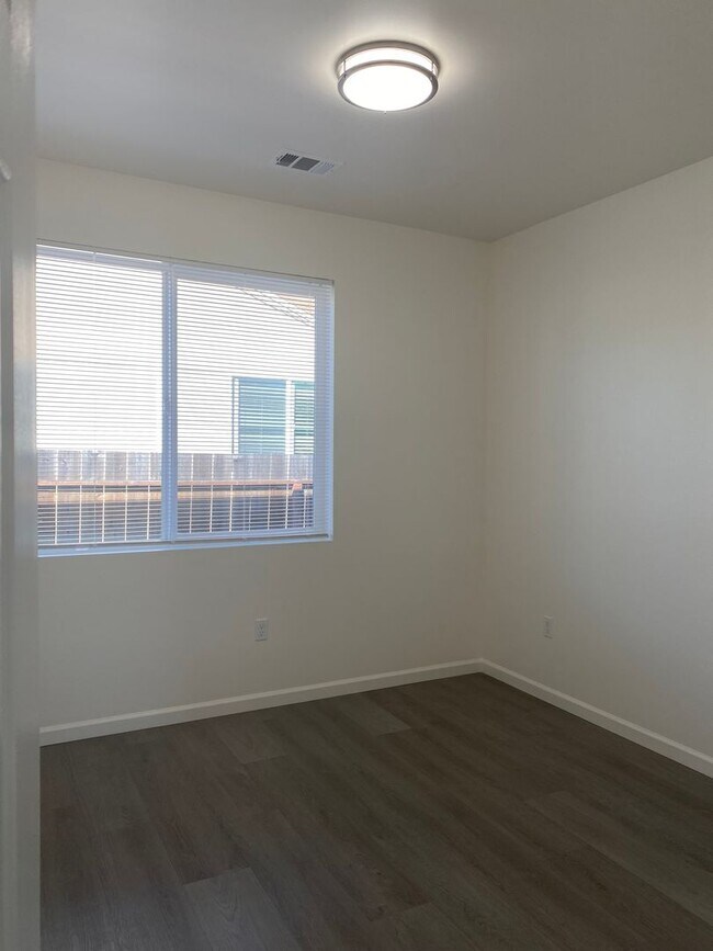 Building Photo - 2406-2408 W Avenue 134th (LO)