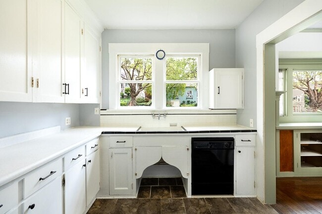 Building Photo - Spacious 3BR Home near parks & shops in North Berkeley