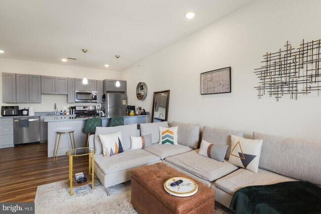 Building Photo - 2411 Kensington Ave