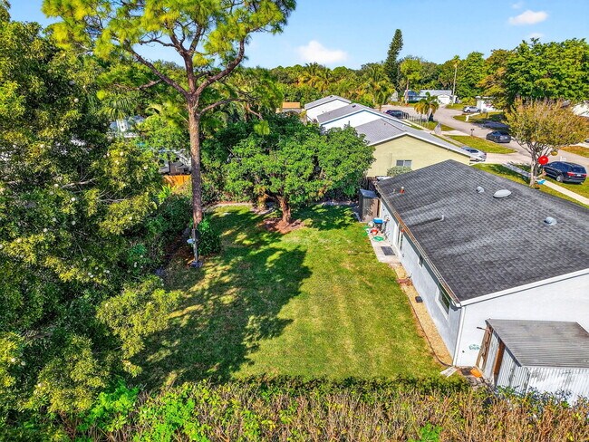 Building Photo - 4896 Neros Dr