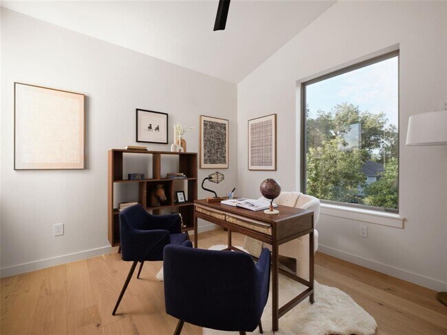 Building Photo - 3208 Govalle Ave