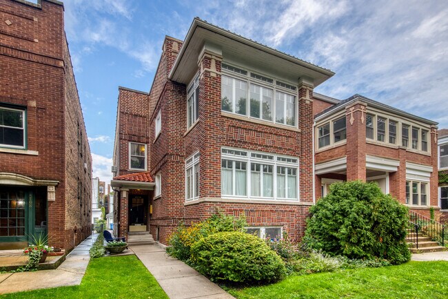 Primary Photo - 4710 N Talman Ave