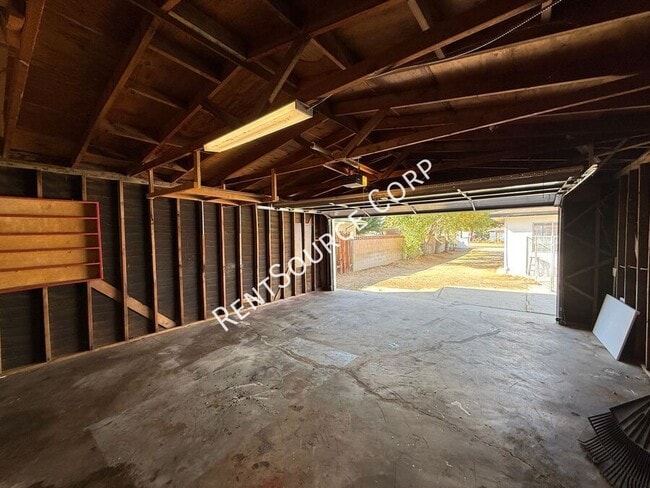 Building Photo - 4318 Ave L 2
