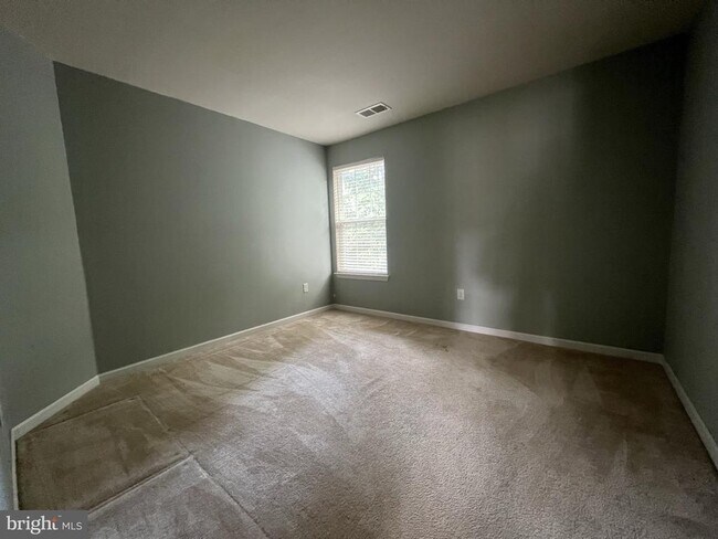 Building Photo - 4511 Nightingale Ct