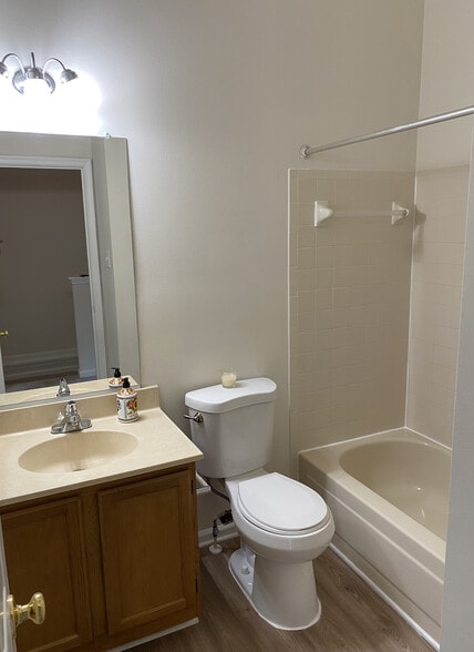 Building Photo - 5032 Merganser Ct