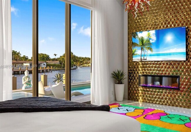 Building Photo - 2225 NE 19th St