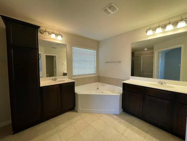 Building Photo - 324 Tallgrass Ln