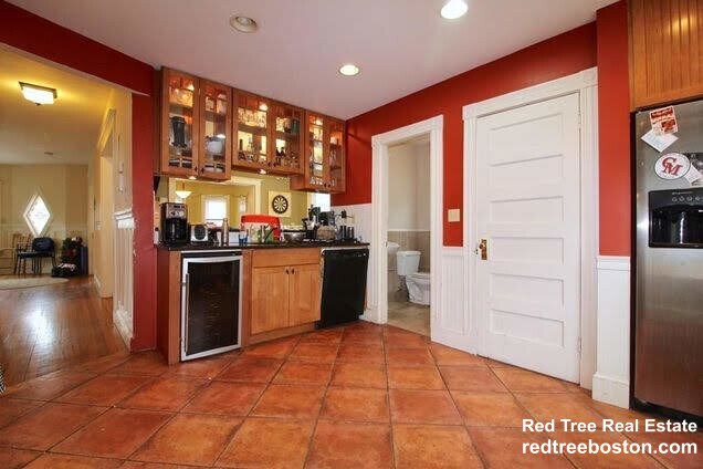 Building Photo - 24 Burton St