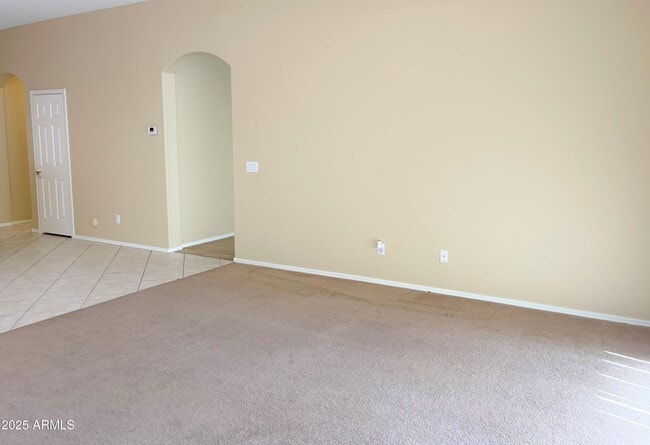 Building Photo - 541 N Scott Dr