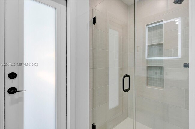 Building Photo - 9125 SE Karin St