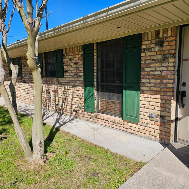 Building Photo - 1013 Talbot Ave