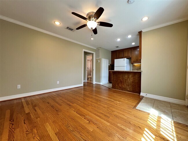 Building Photo - 4719 Clay St