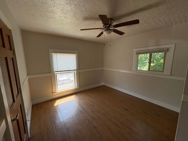 Building Photo - Private Suites in a Beautiful Shared Home Near UNC & Coffee Shops