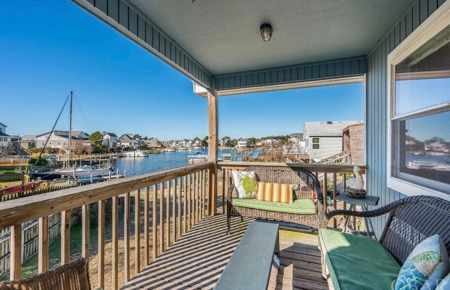 Building Photo - 305 Colington Dr
