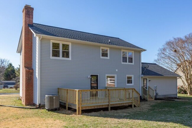Building Photo - 35 Fox Run Ln