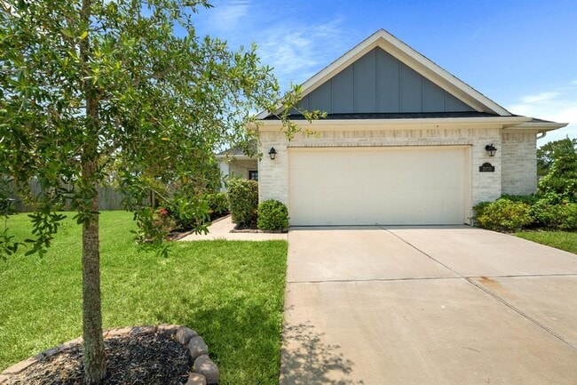 Primary Photo - 31711 Azzaro Cir