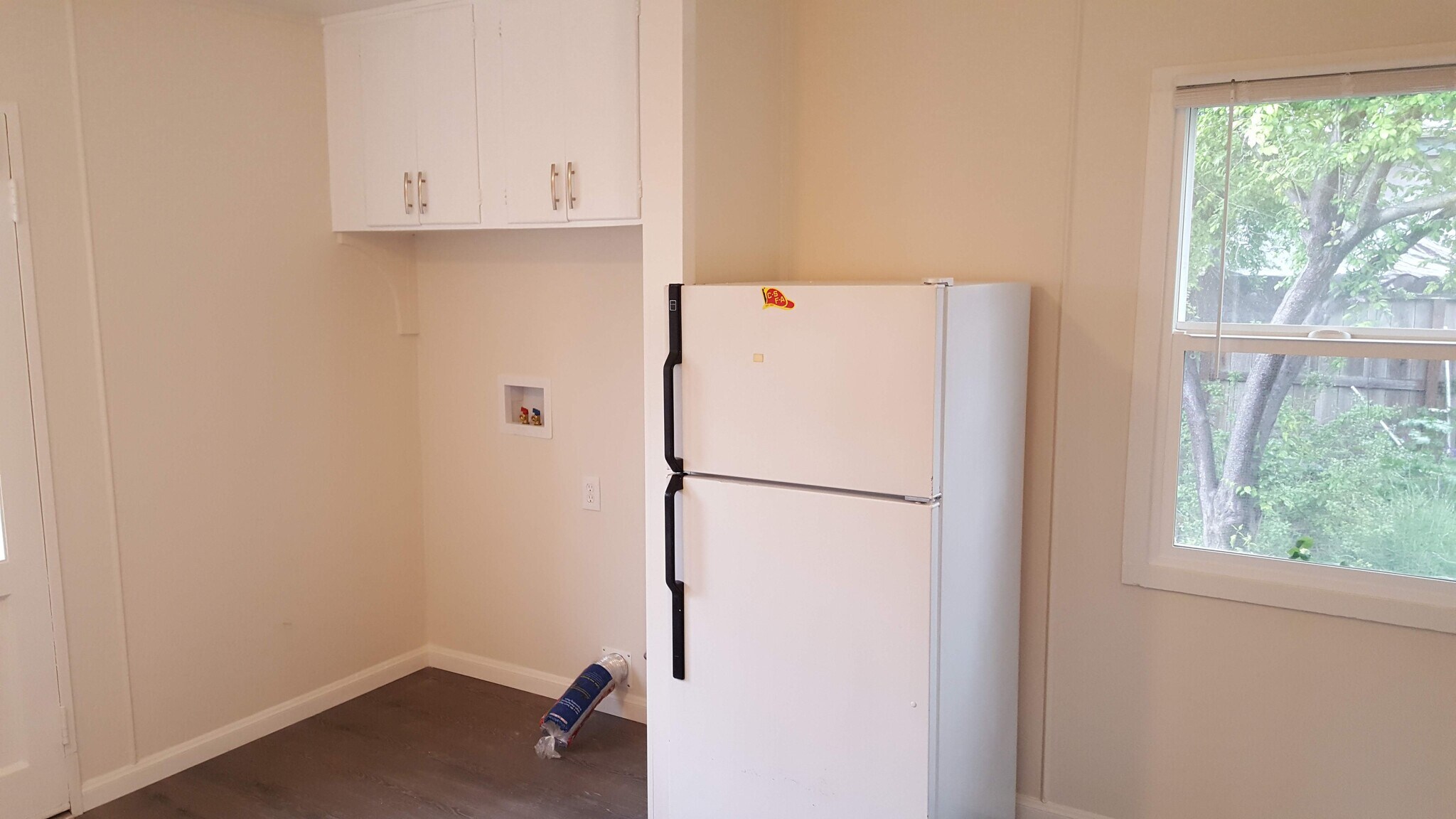 Building Photo - 663 Rose Ave