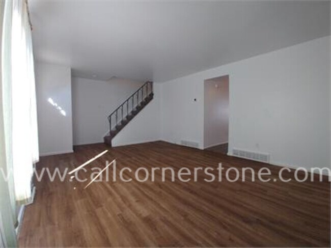 Building Photo - 1246 Cree Dr