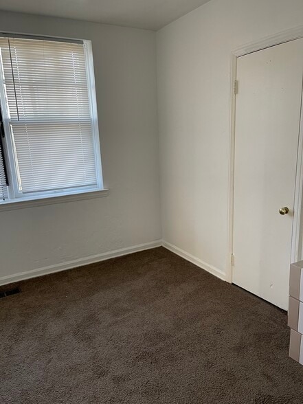 Bedroom 2 - 5300 Mitchell St