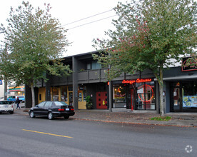 Building Photo - 1621 Queen Anne Ave