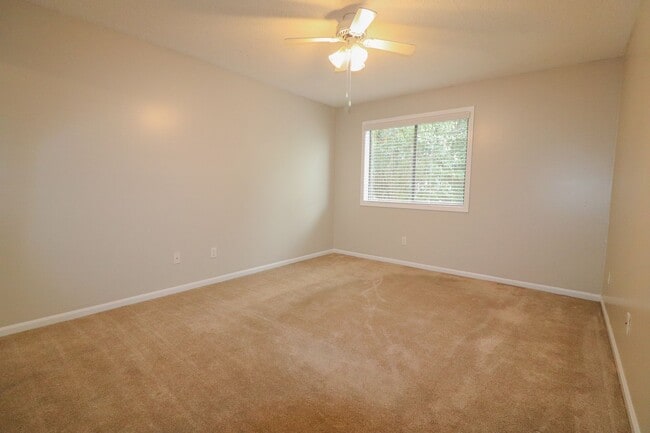 Building Photo - Super cute 2 bedroom condo in great Rock Hill location!