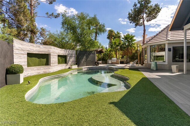 Building Photo - 1804 Plantea Ct