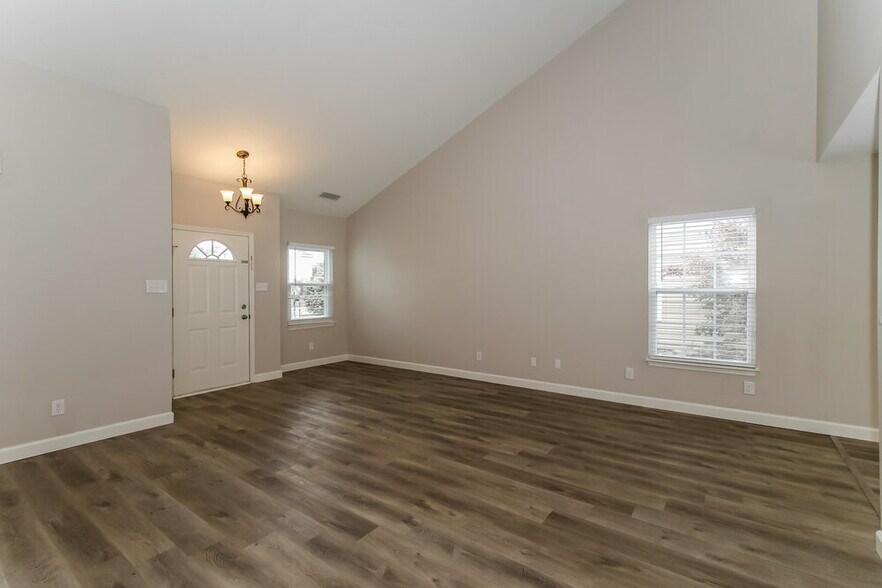 Building Photo - 6305 E Mariah Hill Ln